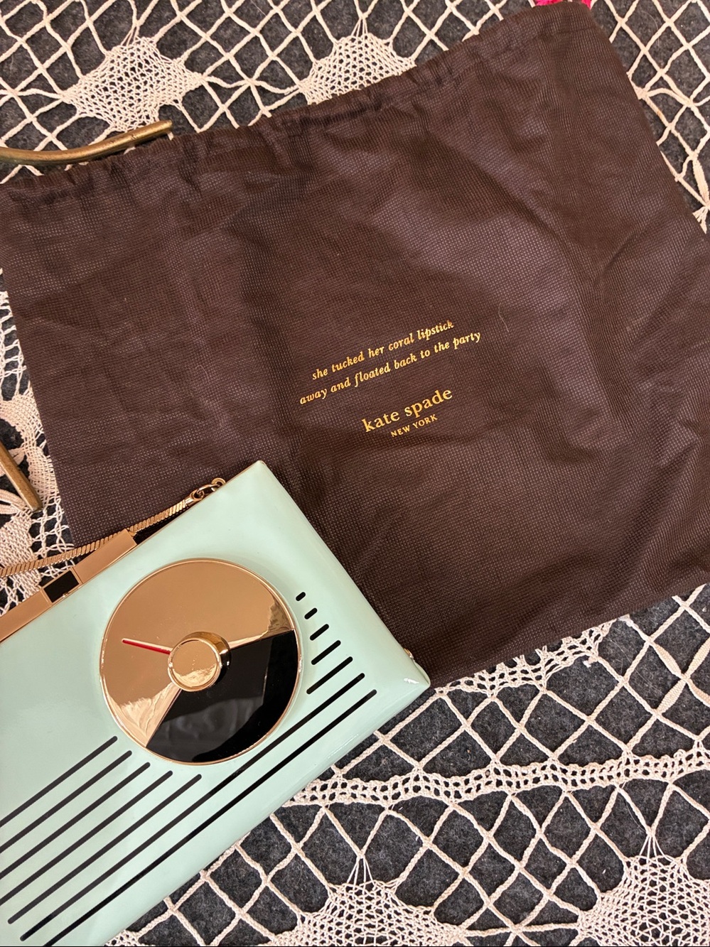 Kate Spade Retro Radio Mint Green Patent Box Clutch/Shoulder Bag Gold Hardware - Picture 10 of 10